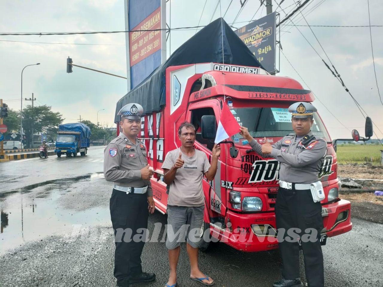 Foto/Gambar Berita
