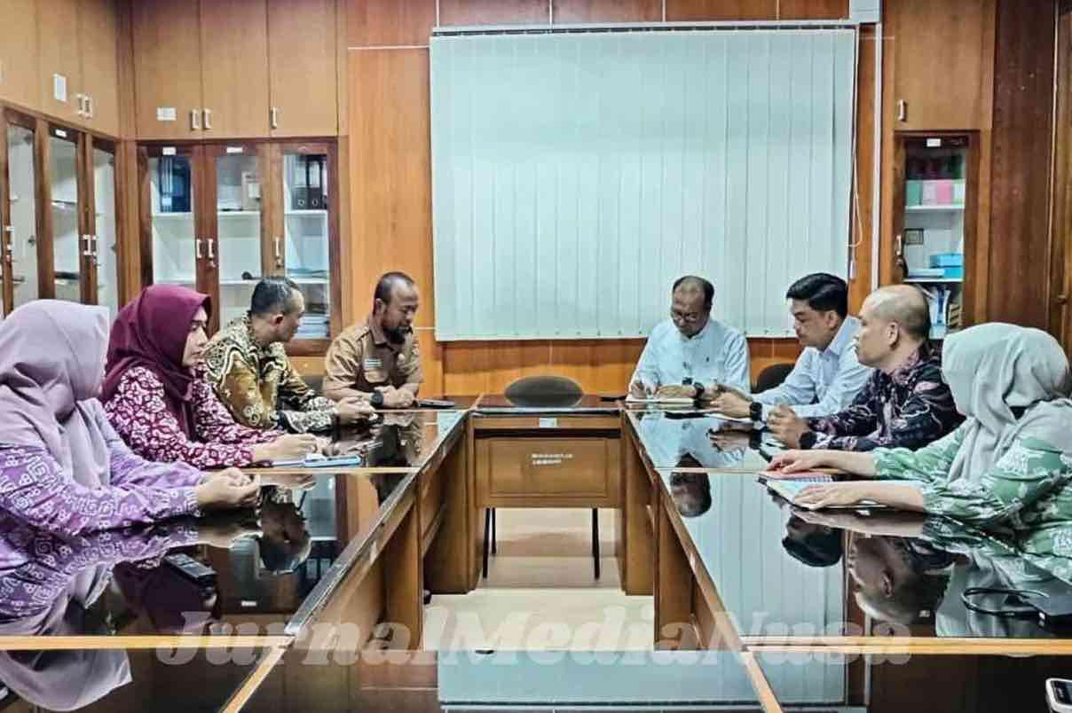 Warga Dampit dan Suruh Ngawi Akhirnya Kantongi SK Kepemilikan Lahan Setelah Puluhan Tahun Tinggal di Kawasan Hutan